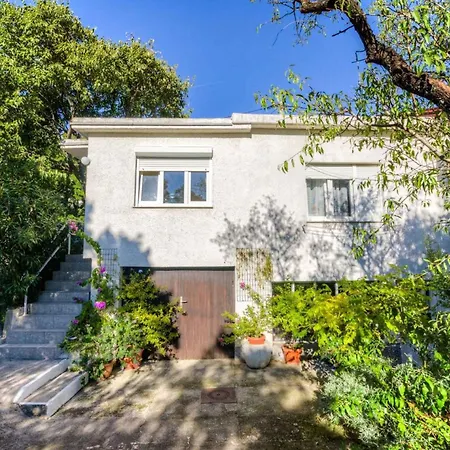 In 15428 Apartment Novi Vinodolski