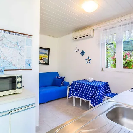 In 15428 Apartment Novi Vinodolski