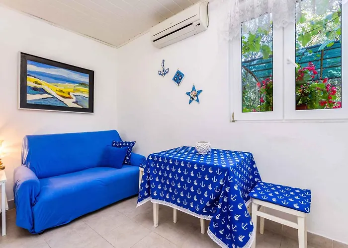 Apartament In 15428 Novi Vinodolski